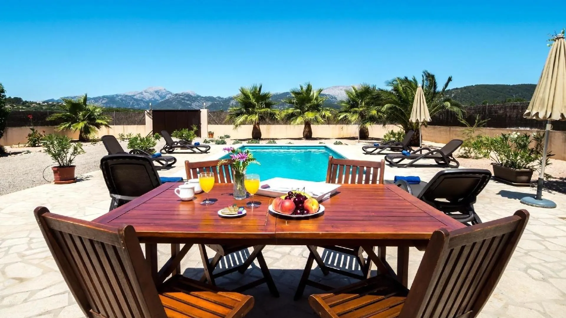 Modernes Ferienhaus: Terrasse mit Pool und Garten Sa Pobla 0*,